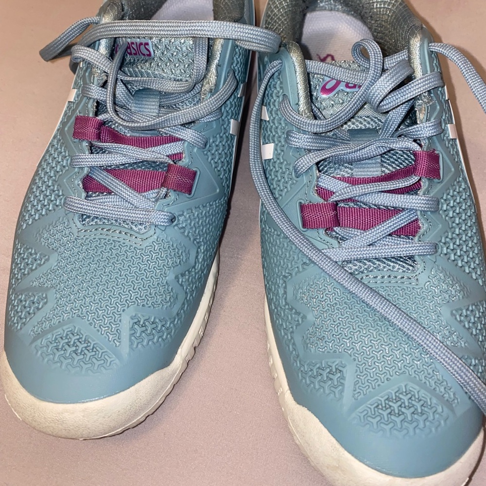 ASICS Court Tennis Ladies shoes. Filter Foam